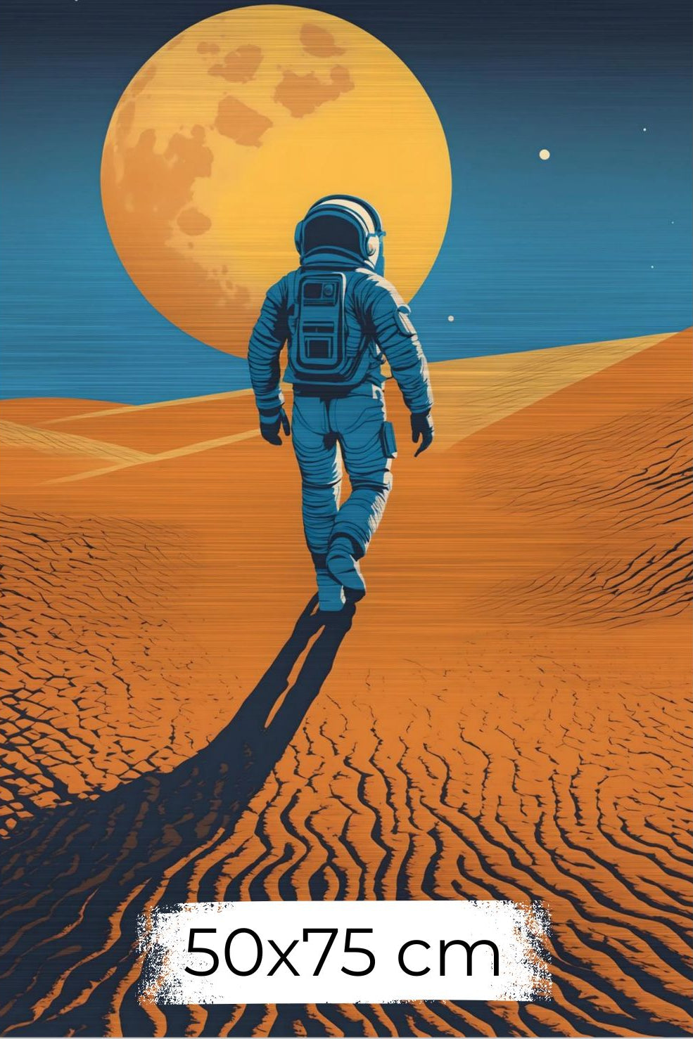 Minimalistisches Wandbild eines Astronauten, der in einer Wüste auf einen riesigen orangefarbenen Planeten zugeht. Brushed 50x75 cm
