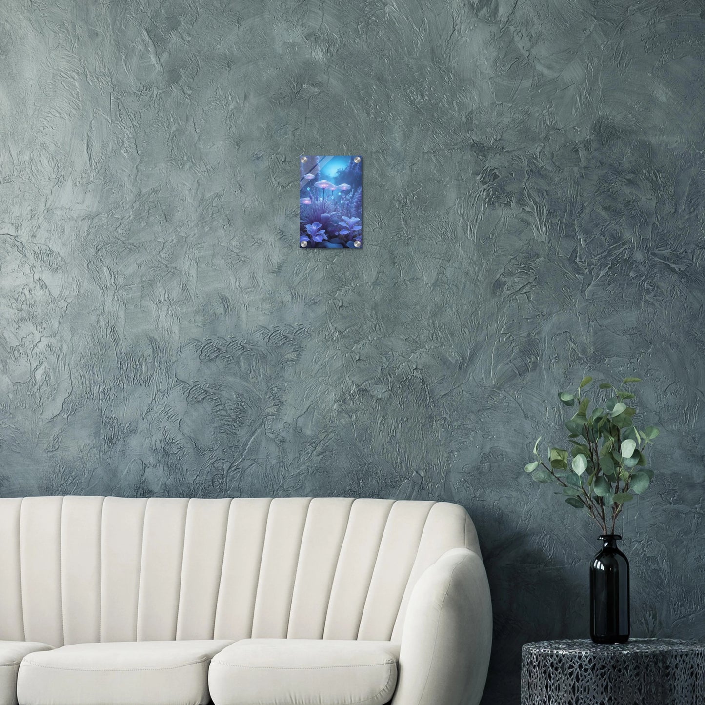 Digitales Kunstwerk einer fantastischen Waldlandschaft mit biolumineszenten, blau leuchtenden Pilzen und Blumen in sanftem Licht. 20x30 cm. Acryl