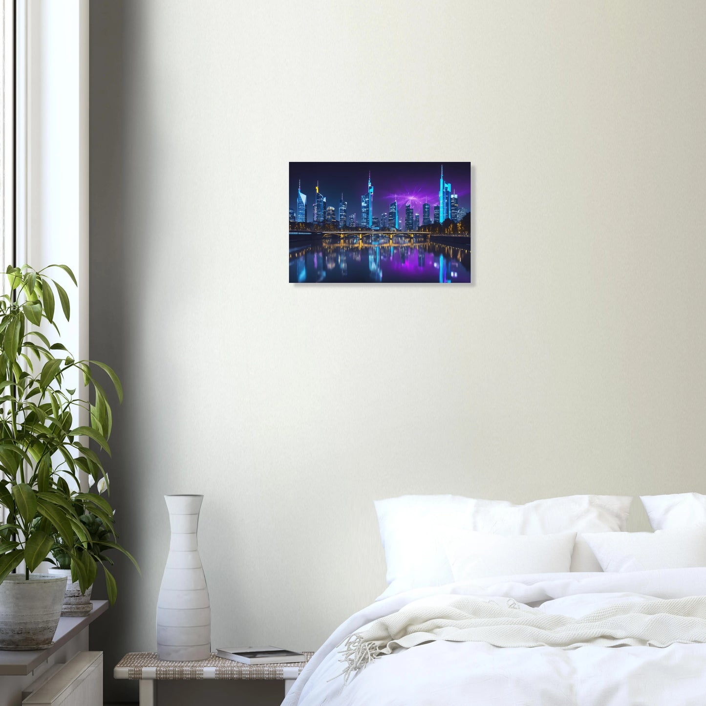 Modernes Wandbild der Frankfurter Skyline bei Nacht mit beleuchteten Wolkenkratzern und violetten Lichteffekten am Himmel. 30x45 cm. Dibond