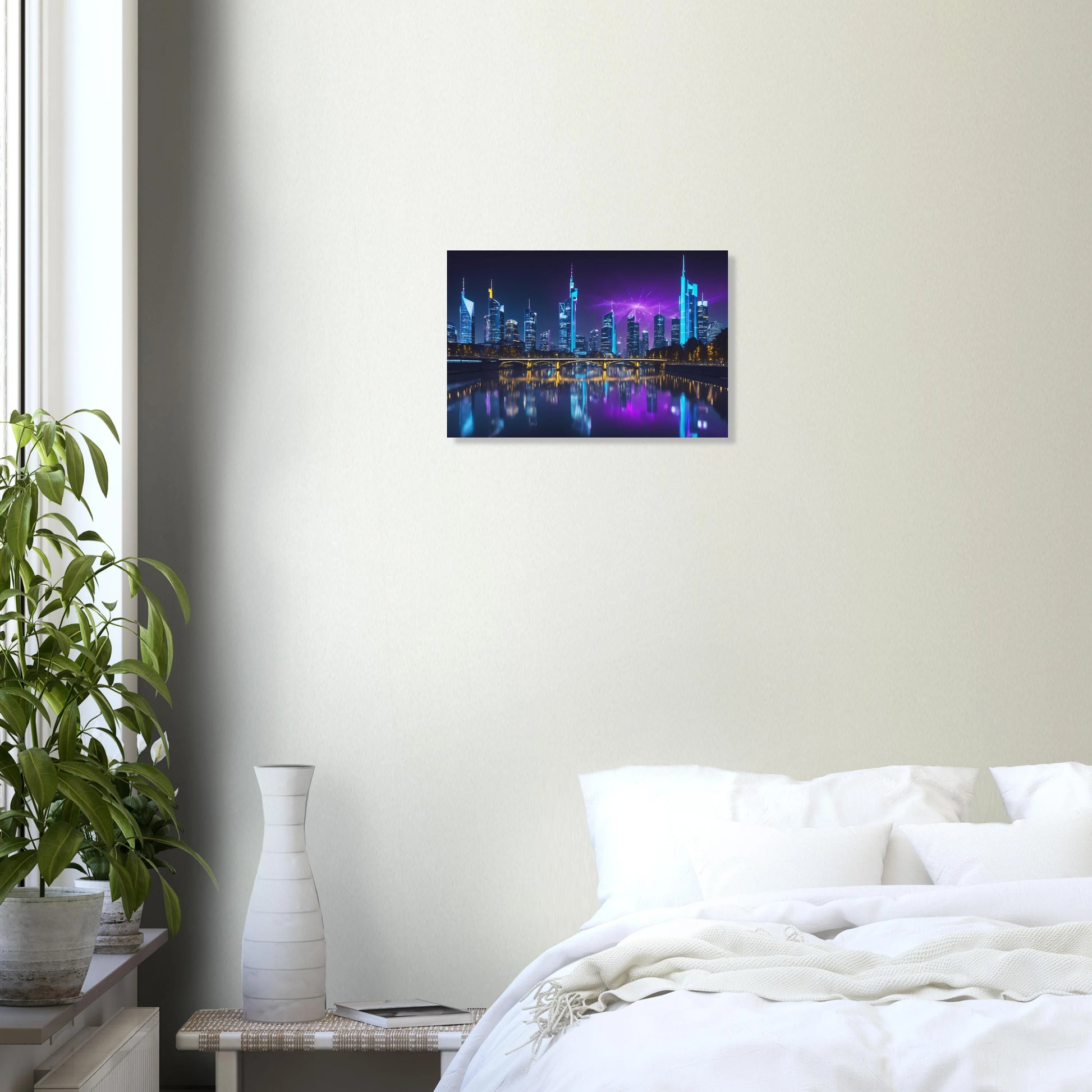 Modernes Wandbild der Frankfurter Skyline bei Nacht mit beleuchteten Wolkenkratzern und violetten Lichteffekten am Himmel. 30x45 cm. Dibond
