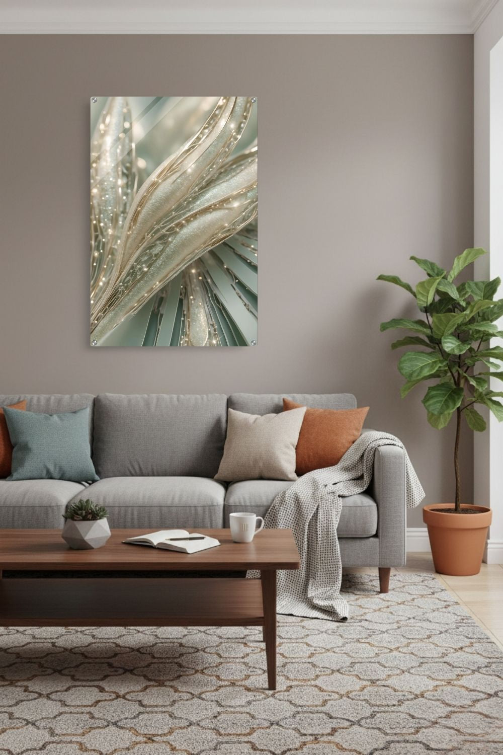 Abstraktes Kunstwerk mit organischen, cremefarbenen Strukturen, glitzernden Kristalldetails und weißen Perlen. Acryl