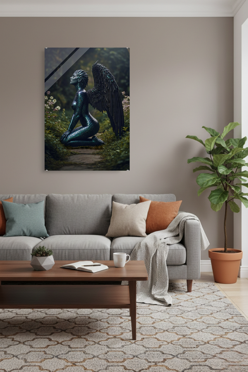 Detailreiches Porträt einer Frau, deren Haut an Wangen und Hals in grüne und goldene Drachenschuppen übergeht. Acryl