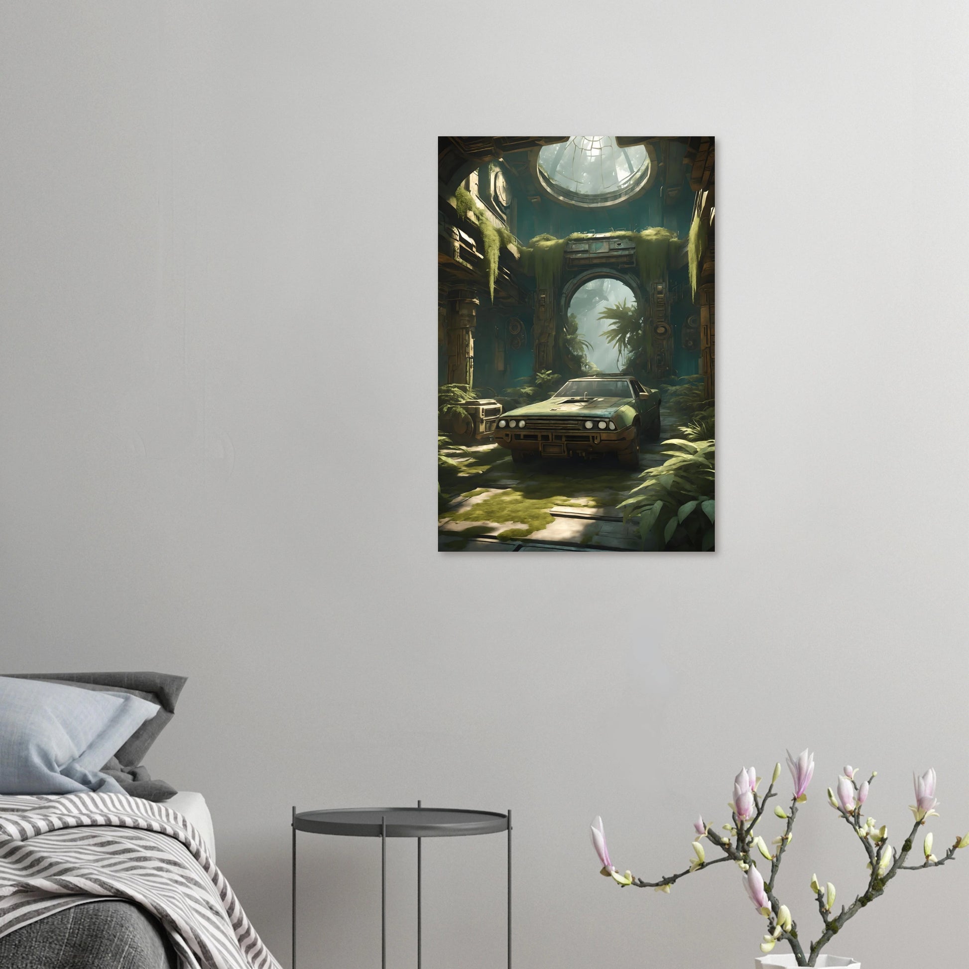 Digitales Kunstwerk eines alten, grünen Autos in einer großen, von Pflanzen und Moos bewachsenen Tempel-Ruine mit Lichteinfall von oben. 50x75 cm. Dibond