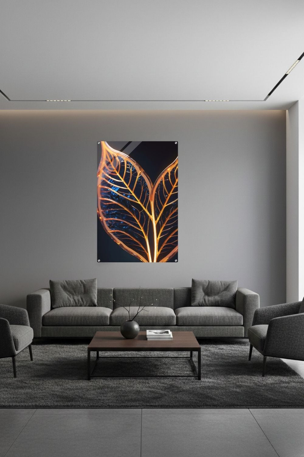 Abstraktes Wandbild mit einer großen goldenen Feder inmitten von fließenden Farbwirbeln in Smaragdgrün und Magenta. Acryl