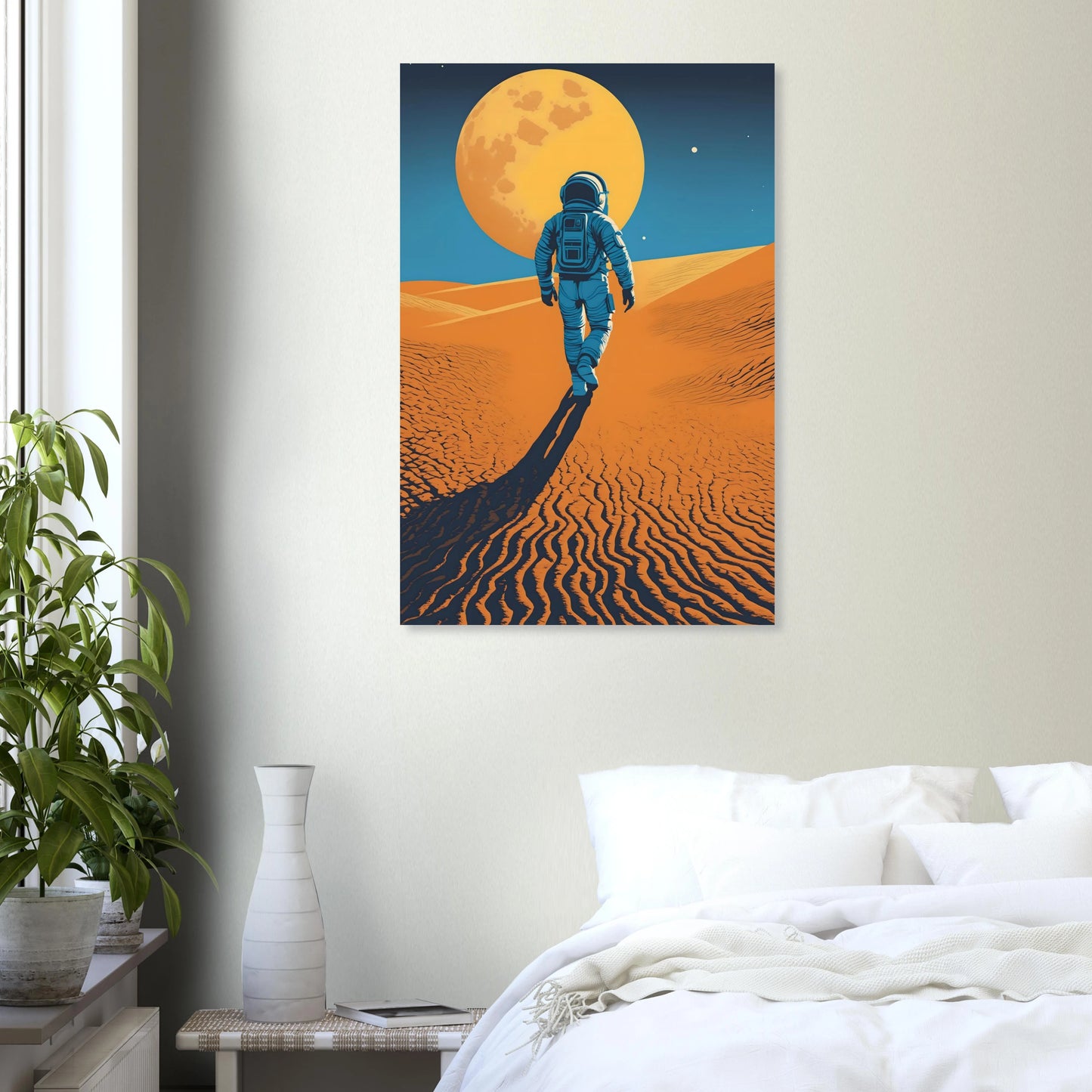 Illustration eines Astronauten, der bei Nacht durch eine orangefarbene Wüstenlandschaft unter einem großen Vollmond wandert. 60x90 cm. Dibond