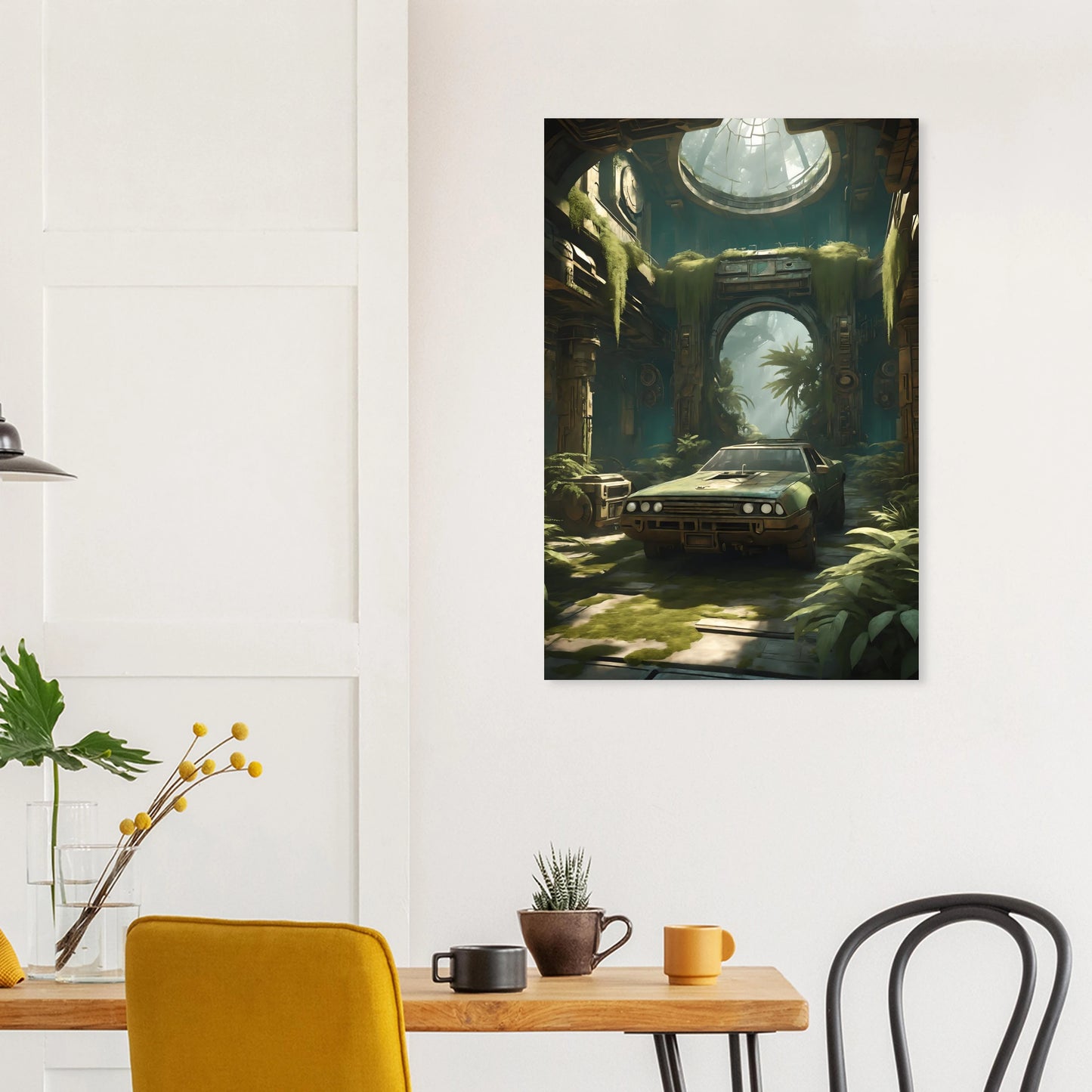 Digitales Kunstwerk eines alten, grünen Autos in einer großen, von Pflanzen und Moos bewachsenen Tempel-Ruine mit Lichteinfall von oben. 60x90 cm. Dibond