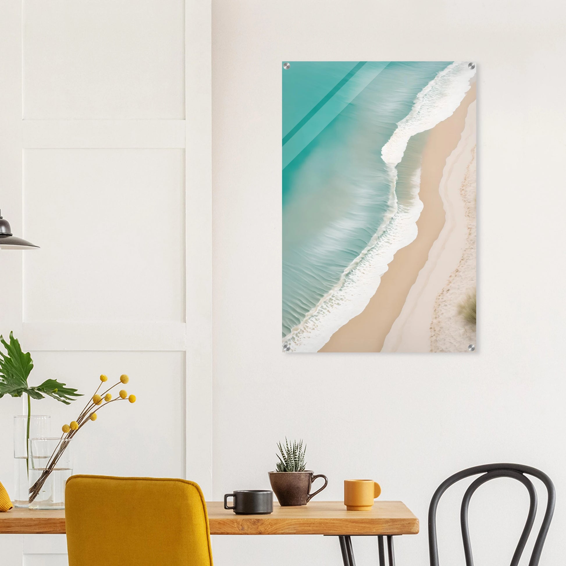 Traumhaftes Strand-Wandbild: Türkisfarbenes Meer und weißer Sand aus der Luftaufnahme. Minimalistisches Küsten-Design für Ihr Zuhause. Jetzt online kaufen! 60x90 cm. Acryl