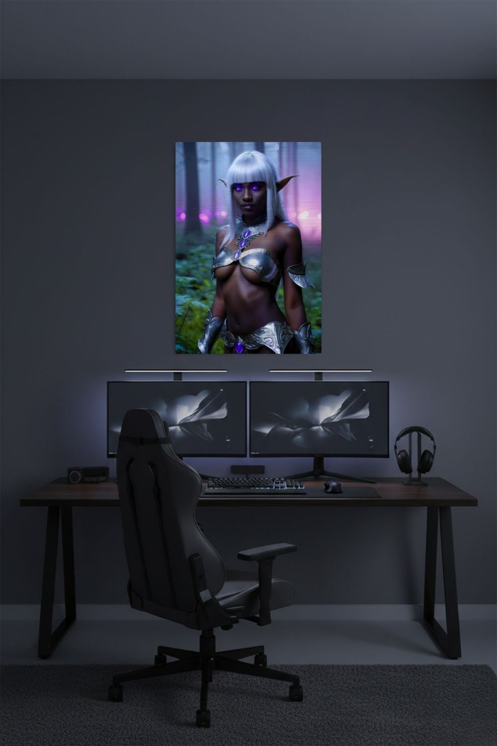 Mystisches Porträt einer Dunkelelfin mit platinweißem Haar, leuchtend violetten Augen und einer silbernen Rüstung in einem nebligen Wald. Brushed