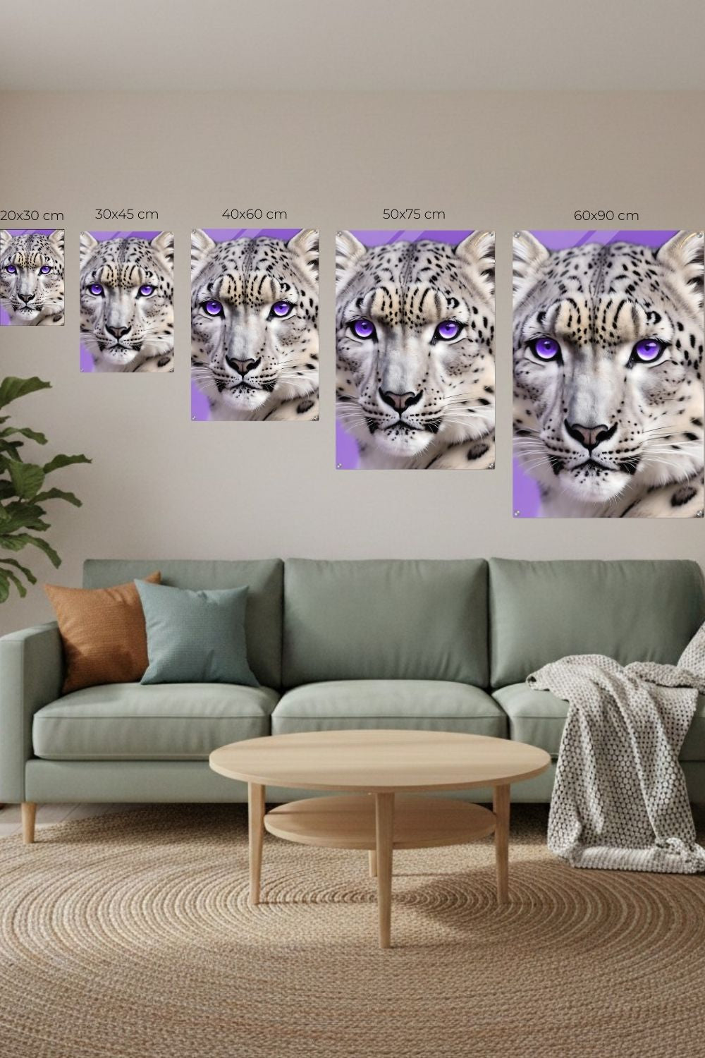 Detailliertes Porträt eines Schneeleoparden mit intensiv leuchtenden violetten Augen vor einem fliederfarbenen Hintergrund. Acryl