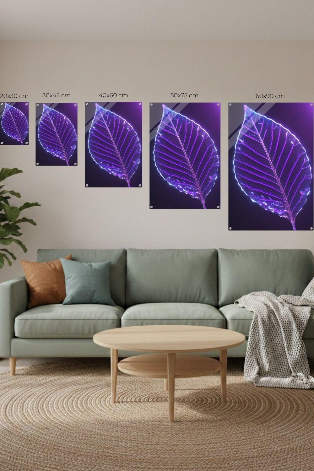 Detailliertes Wandbild eines transparenten Blattes in Glas-Optik mit violett und blau leuchtenden Adern vor einem dunklen Hintergrund. Acryl