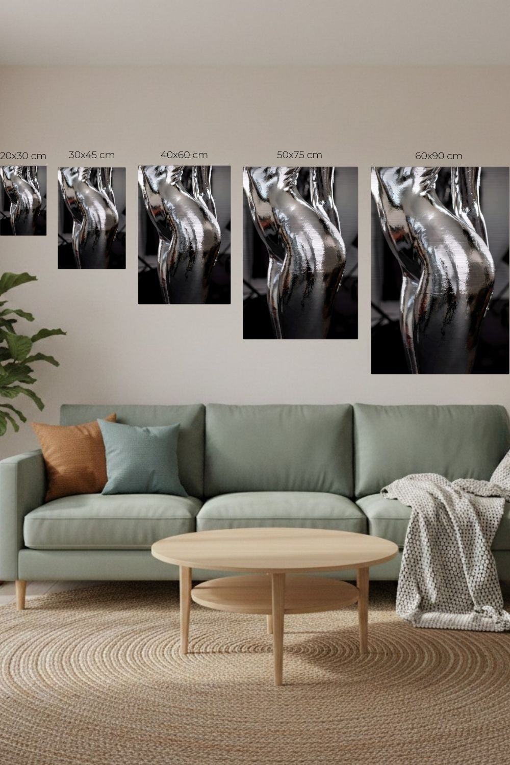 Abstraktes Wandbild einer weiblichen Silhouette in glänzender, flüssiger Chrom-Optik mit detaillierten Silber-Reflexionen. Brushed