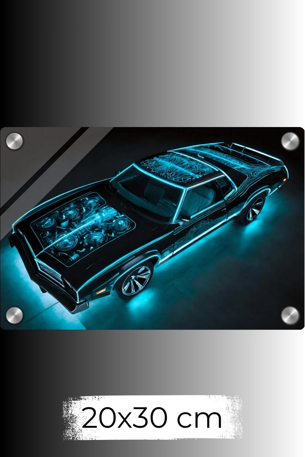 Digitales Kunstwerk eines schwarzen Muscle Cars mit leuchtend türkisen Neon-Umrisslinien und beleuchtetem Motor. Acryl 20x30 cm